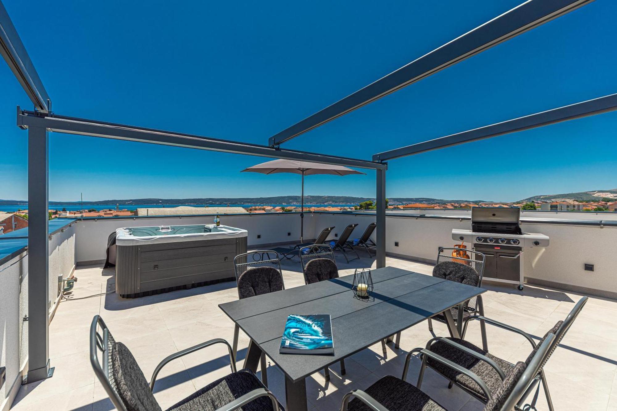 Rooftop New Castel 2023 Каштела Екстер'єр фото